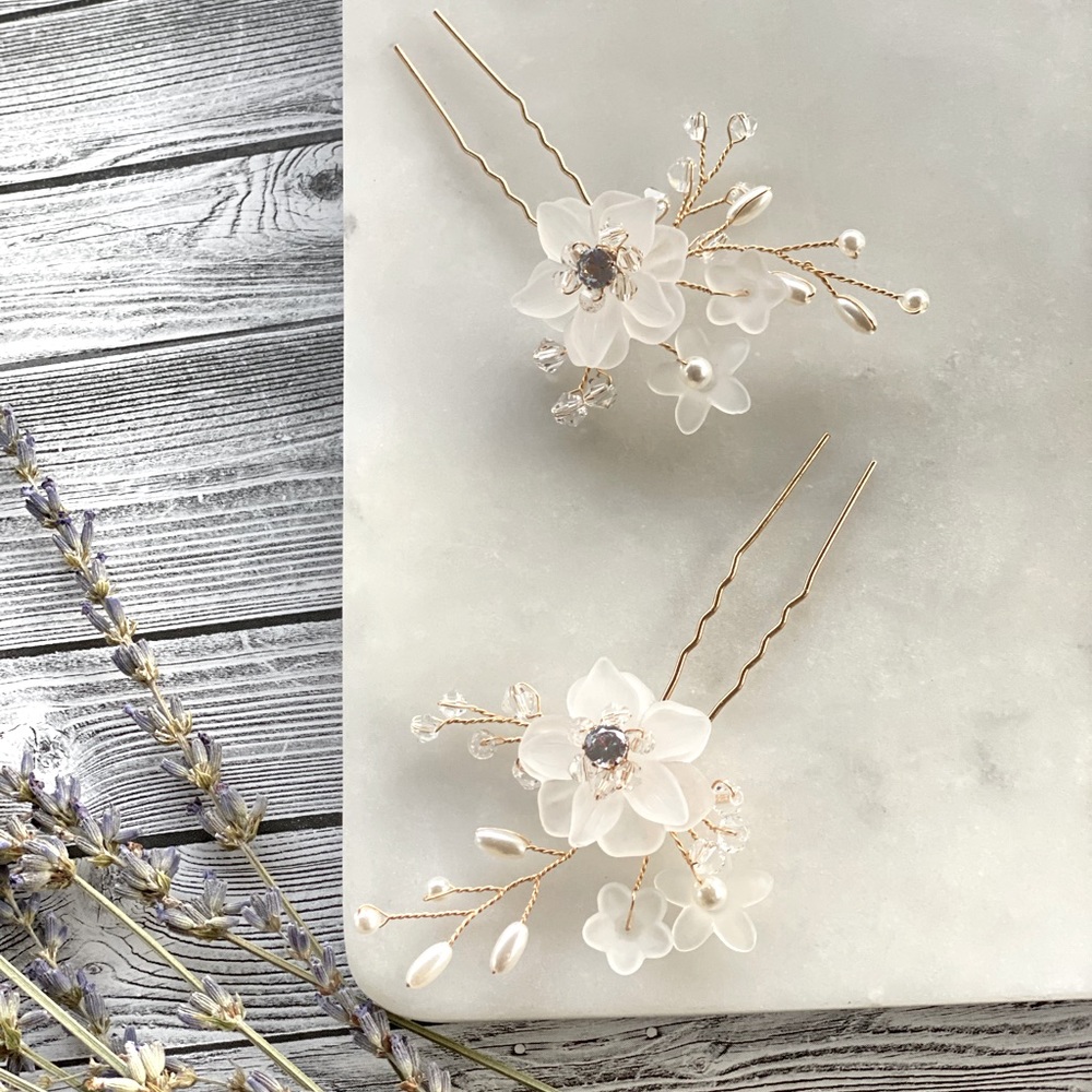 Hair pins